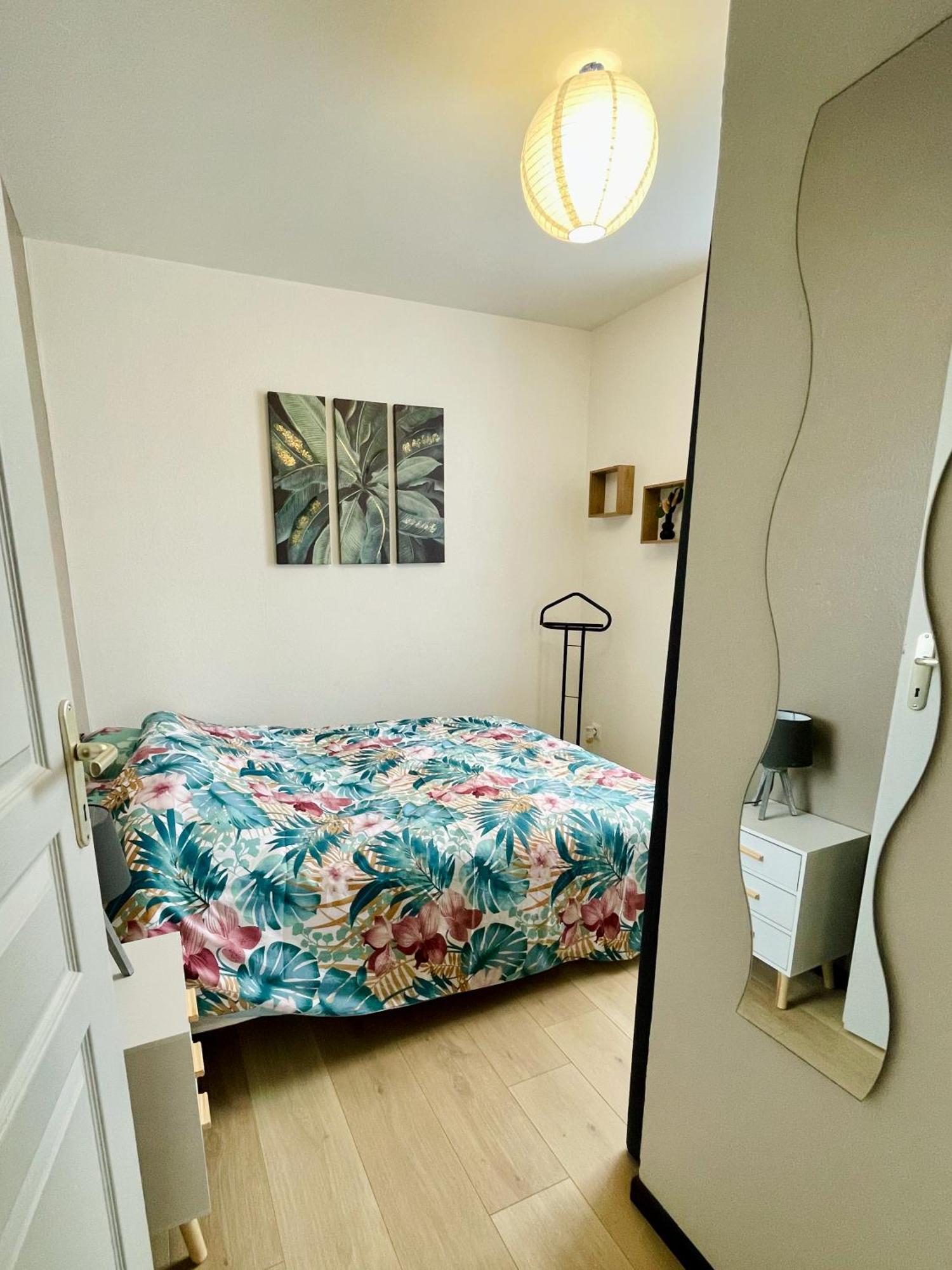 Joli Appartement Avec Parking Montbéliard Kültér fotó